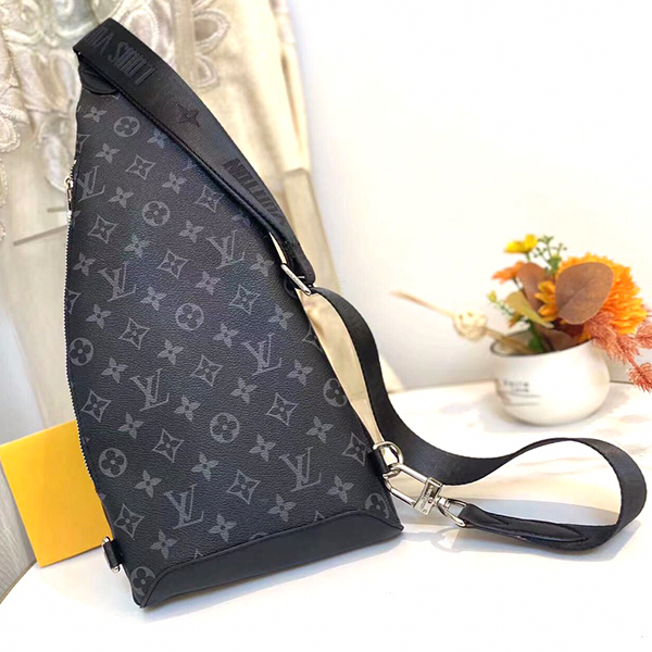 ルイ・ヴィトン LOUIS VUITTON ボディバッグ メンズ