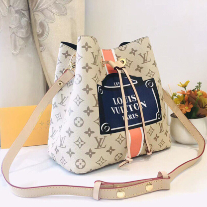 ルイ・ヴィトン LOUIS VUITTON ショルダーバッグ レディース