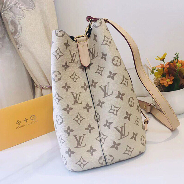 ルイ・ヴィトン LOUIS VUITTON ショルダーバッグ レディース