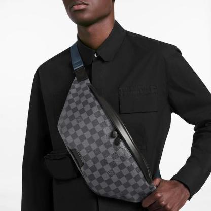 Louis Vuitton（ルイヴィトン）ディスカバリー・バムバッグ ボディバッグ