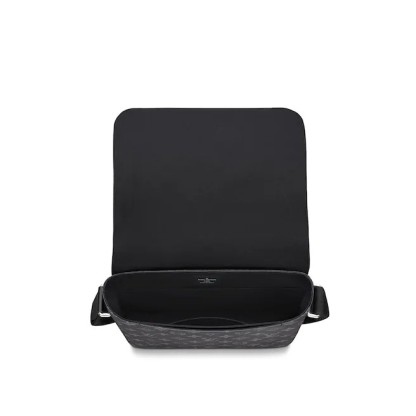 Louis Vuitton（ルイヴィトン）ディストリクト PM NM メッセージバッグ