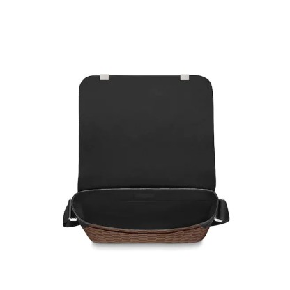 Louis Vuitton（ルイヴィトン）ディストリクト PM NM メッセージバッグ