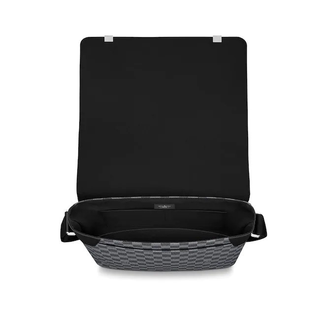 Louis Vuitton（ルイヴィトン）ディストリクト 33cm　メッセンジャーバッグ