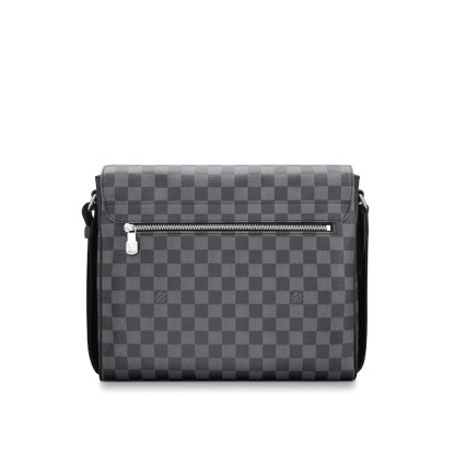 Louis Vuitton（ルイヴィトン）ディストリクト 33cm　メッセンジャーバッグ