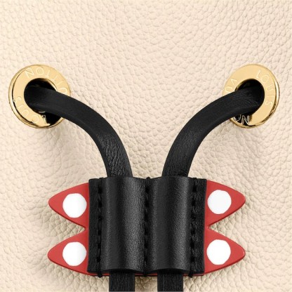 LOUIS VUITTON（ルイヴィトン） ネオノエ クレーム ショルダーバッグ