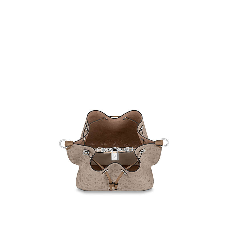 LOUIS VUITTON（ルイヴィトン）ムリア ショルダーバッグ