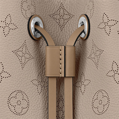 LOUIS VUITTON（ルイヴィトン）ムリア ショルダーバッグ