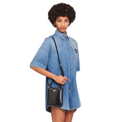 PRADA(プラダ) スモール ブラッシュドレザー トートバッグ ブラック