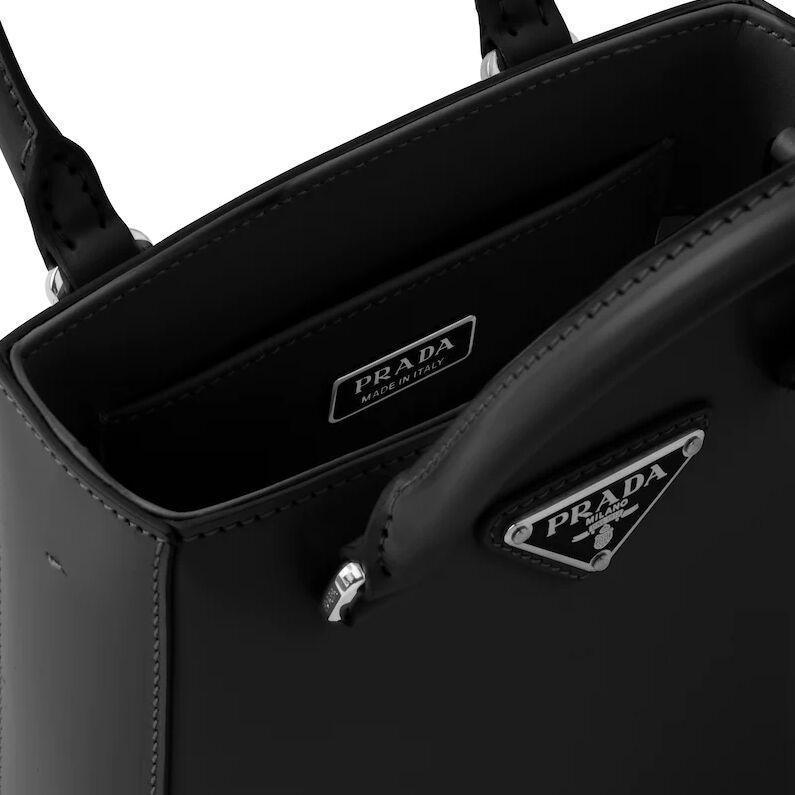 PRADA(プラダ) スモール ブラッシュドレザー トートバッグ ブラック