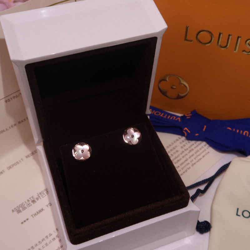 ルイヴィトン ピアス サン ブロッサム ナクレ(ピンクゴールド×ホワイト マザー･オブ･パール)