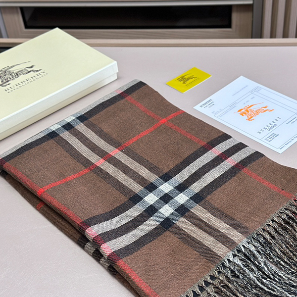 バーバリーBurberry 両面カシミヤマフラー レディース