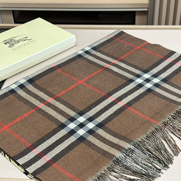 バーバリーBurberry 両面カシミヤマフラー レディース