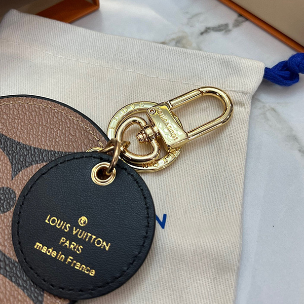 ルイヴィトン キーホルダー バッグチャーム レディース