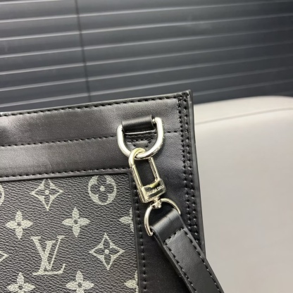 LOUIS VUITTON ルイヴィトン トートバッグ ハンドバッグ Sac Plat メンズ