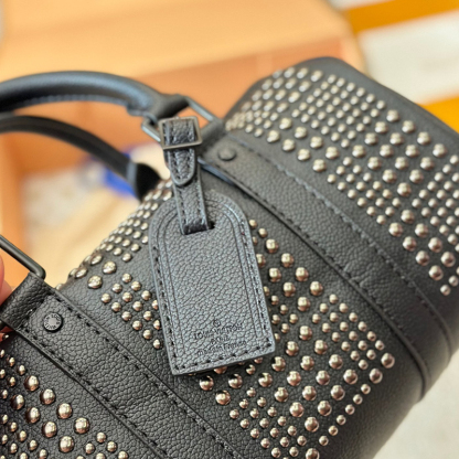 LOUIS VUITTON ルイヴィトン ショルダーバッグ レディース メンズ