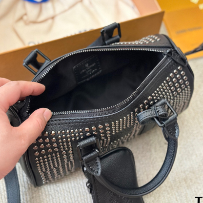 LOUIS VUITTON ルイヴィトン ショルダーバッグ レディース メンズ