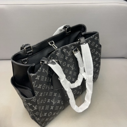 LOUIS VUITTON ルイヴィトン トートバッグ ハンドバッグ Sac Plat メンズ