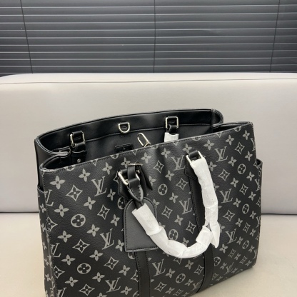 LOUIS VUITTON ルイヴィトン トートバッグ ハンドバッグ Sac Plat メンズ