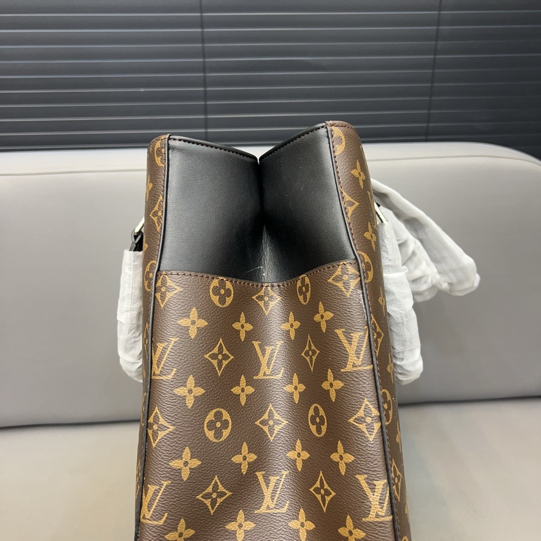 LOUIS VUITTON ルイヴィトン トートバッグ ハンドバッグ メンズ