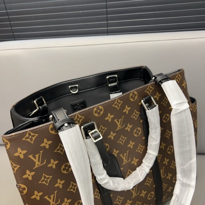 LOUIS VUITTON ルイヴィトン トートバッグ ハンドバッグ メンズ