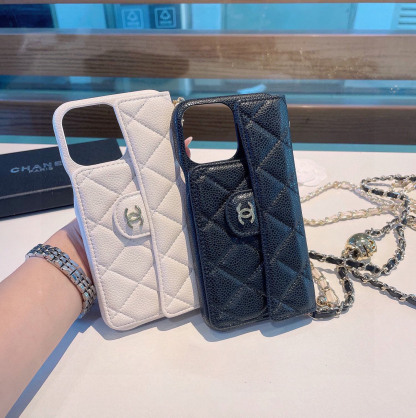 シャネル チェーンダブルCスモールゴールドボール 携帯ケース