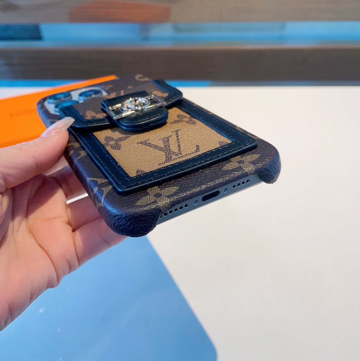 ルイヴィトン 携帯ケース カードスロット付き 2色 レディース＆メンズ