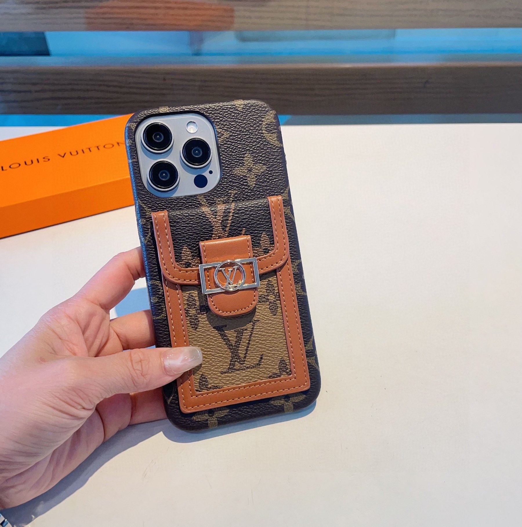 ルイヴィトン 携帯ケース カードスロット付き 2色 レディース＆メンズ