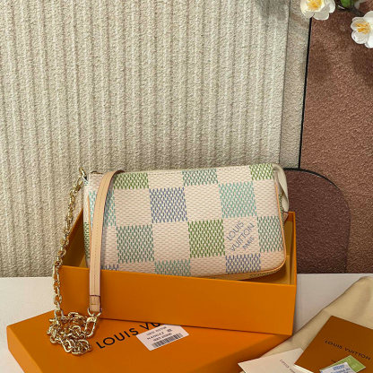 ルイヴィトン LOUIS VUITTON ポシェット・アクセソワール ショルダーバッグ レディース