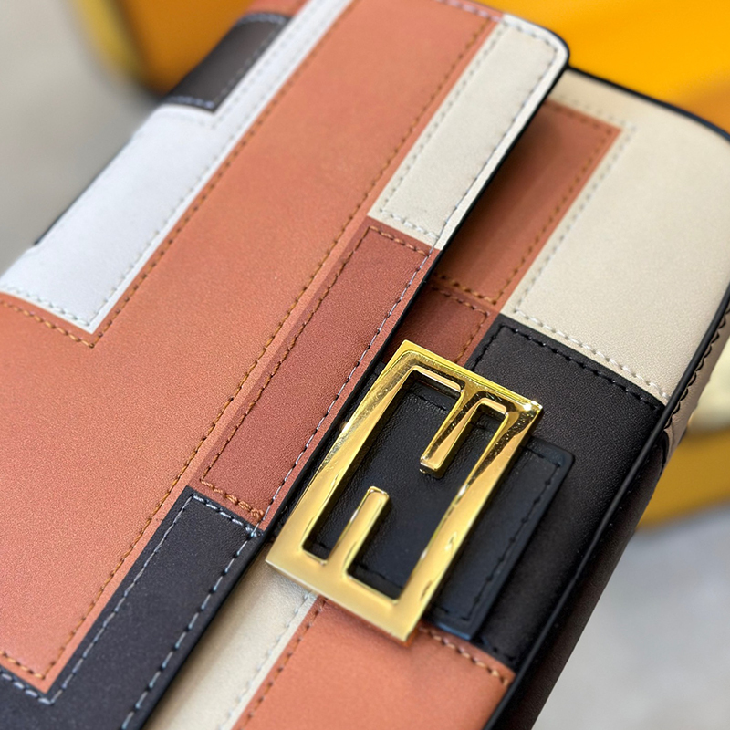 フェンディ FENDI ショルダーバッグ 2色 レディース