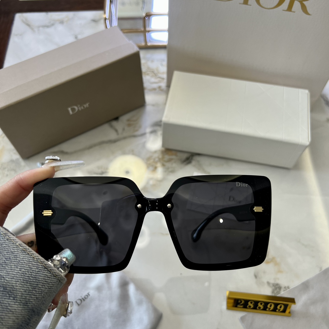 ディオール サングラス Dior Tag レディース