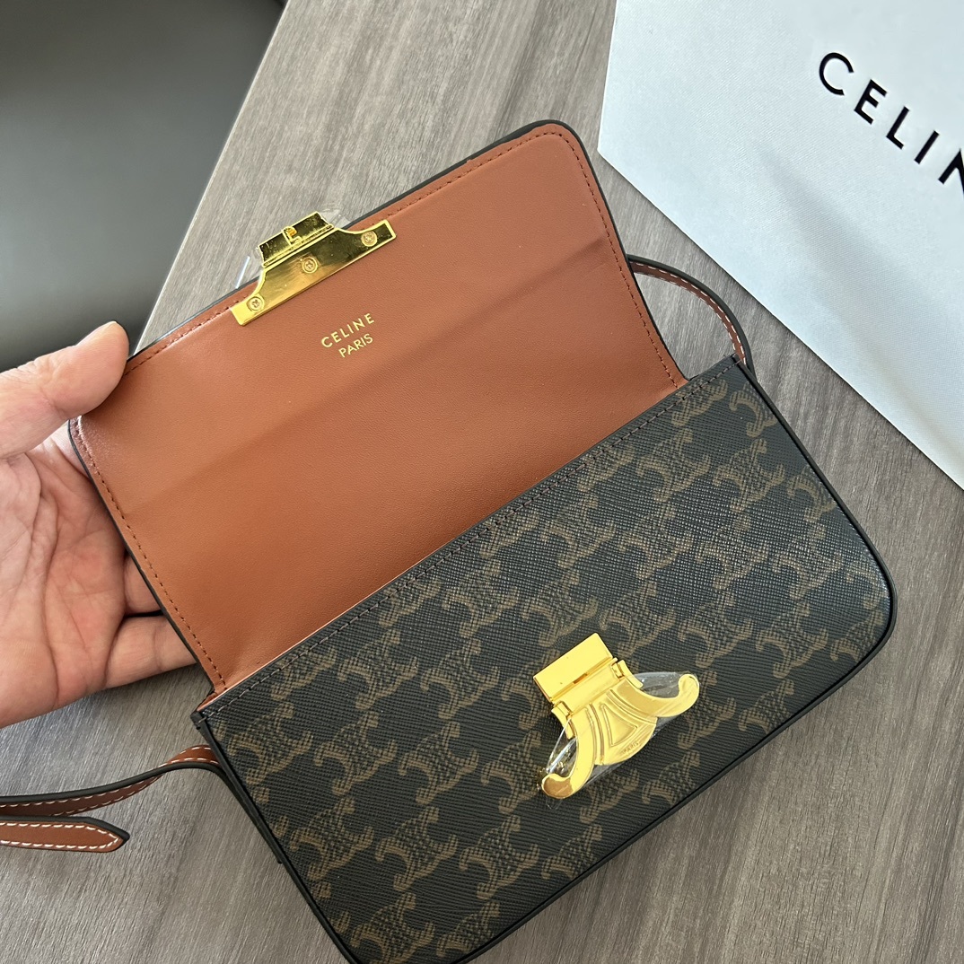 CELINE セリーヌ ショルダーバッグ クロード カーフスキン レディース