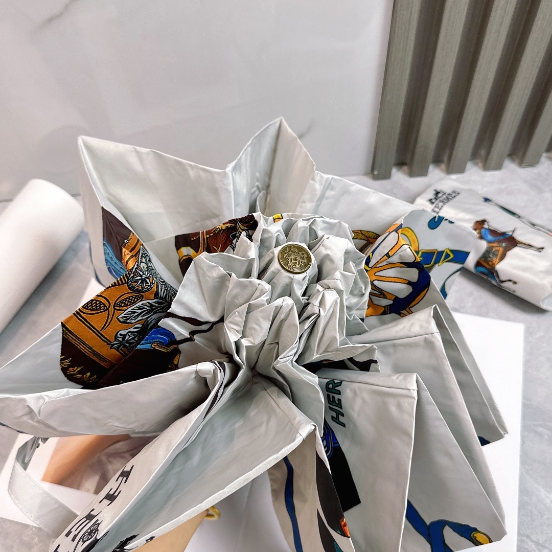 エルメス（HERMES）晴雨兼用 傘 日傘 自動折り たたみ傘 2色 レディース