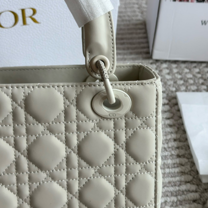 ディオール DIOR ハンドバッグ ショルダーバッグ ダイアナ バッグ レディース