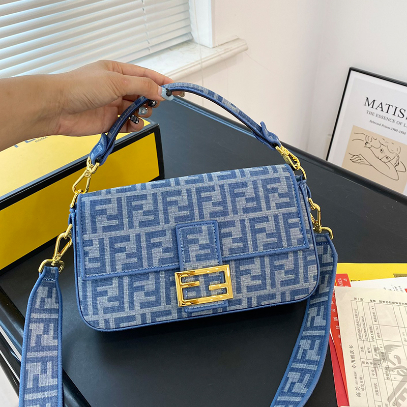 フェンディ FENDI バゲットバッグ ハンドバッグ ショルダーバッグ レディース