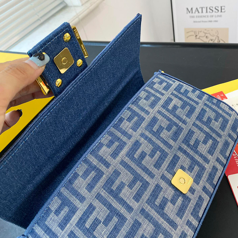 フェンディ FENDI バゲットバッグ ハンドバッグ ショルダーバッグ レディース