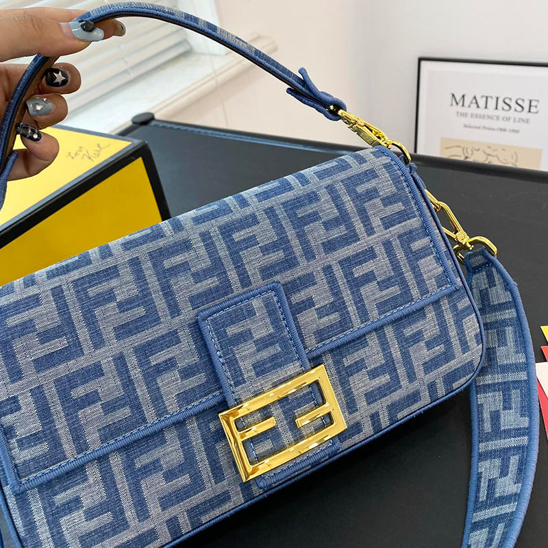 フェンディ FENDI バゲットバッグ ハンドバッグ ショルダーバッグ レディース