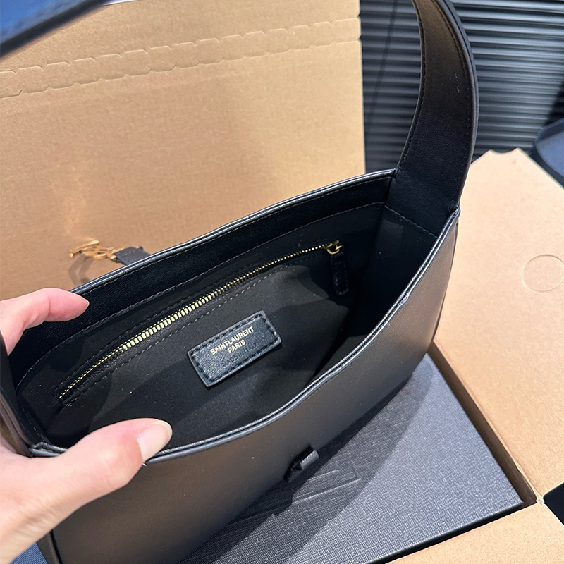 サンローラン SAINT LAURENT ショルダーバッグ レディース