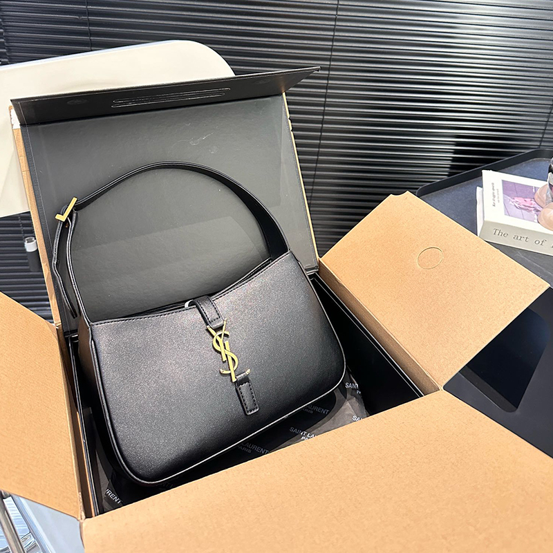 サンローラン SAINT LAURENT ショルダーバッグ レディース