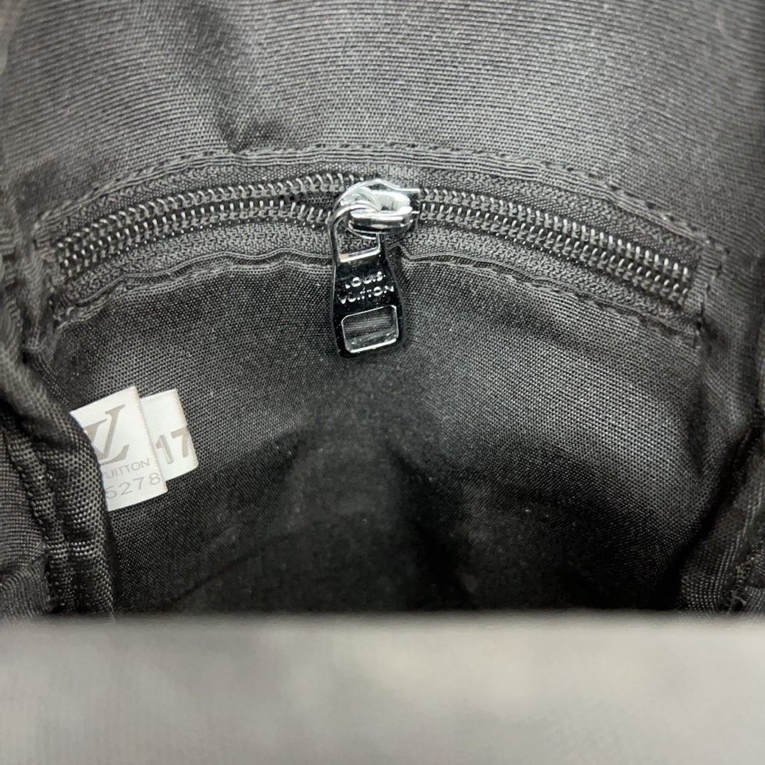 ルイヴィトン LOUIS VUITTON ボディバッグ S級品 メンズ