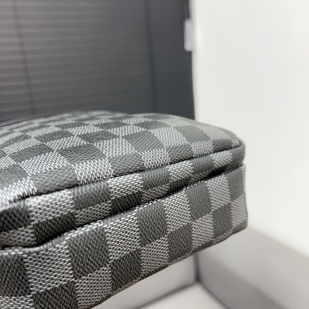 ルイヴィトン LOUIS VUITTON ボディバッグ S級品 メンズ