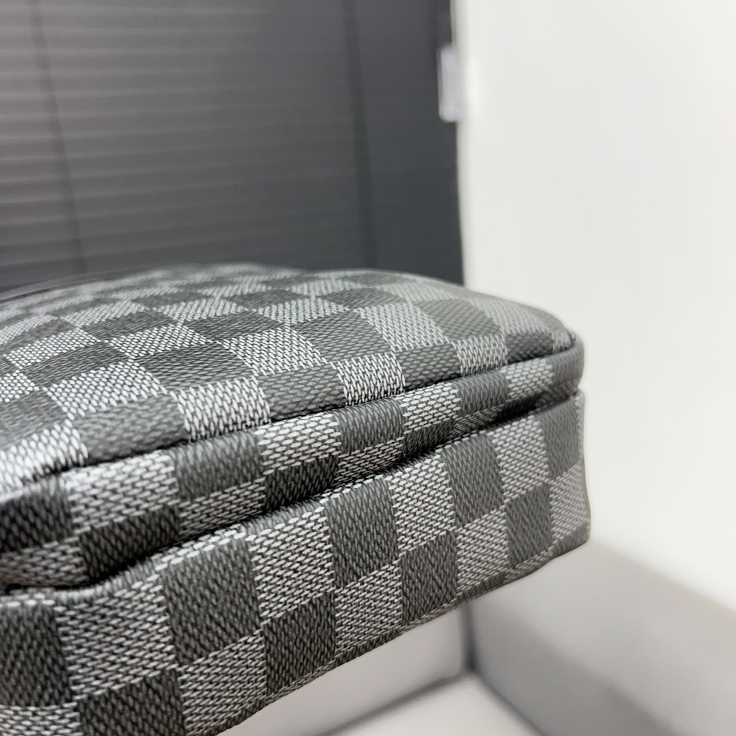 ルイヴィトン LOUIS VUITTON ボディバッグ S級品 メンズ