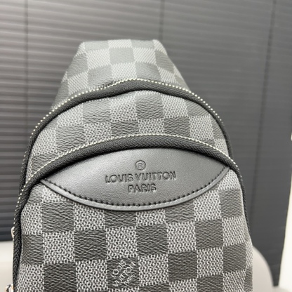 ルイヴィトン LOUIS VUITTON ボディバッグ S級品 メンズ