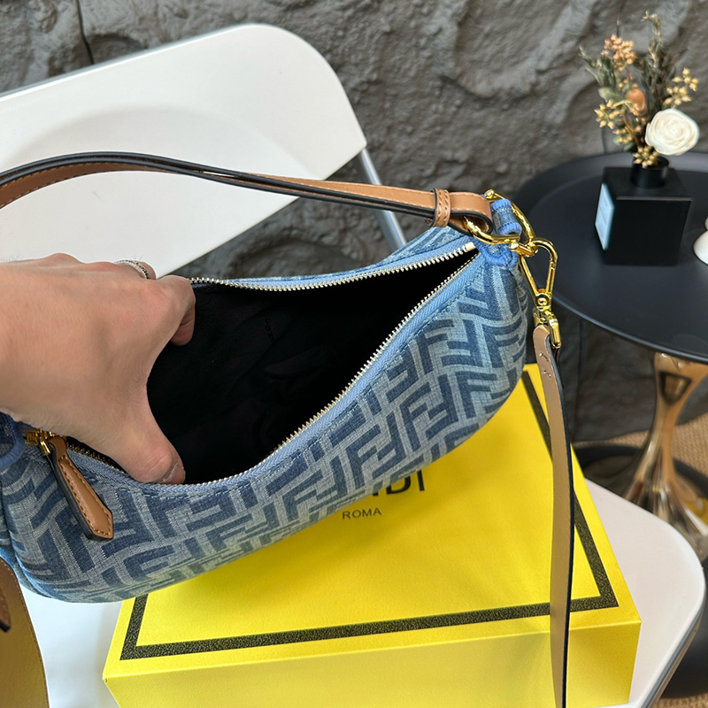 フェンディ FENDI ショルダーバッグ デニムブルー レディース