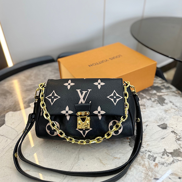 LOUIS VUITTON（ルイヴィトン）フェイボリット NM ショルダーバッグ