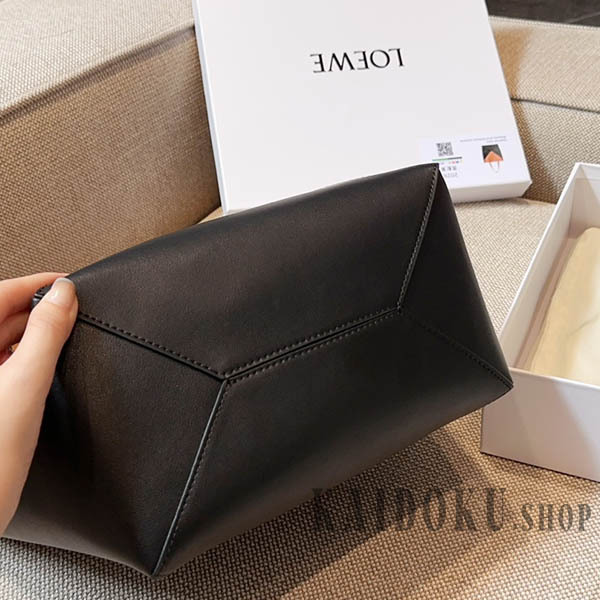 ロエベ ショルダーバッグ レディース