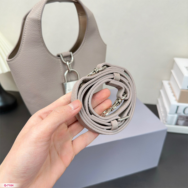 Balenciaga(バレンシアガ) ）Locker hobo ハンドバッグ バケツバッグ レディース