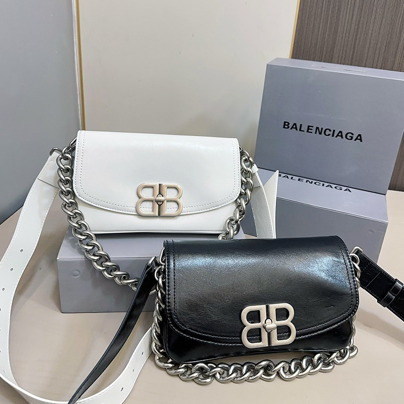 Balenciaga(バレンシアガ) BB soft flap bag ハンドバッグ ミニバッグ レディース