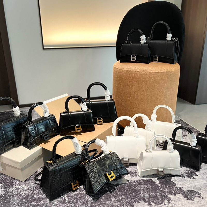 Balenciaga(バレンシアガ) ）BB Hourglass ショルダーバッグ トートバッグ  レディース