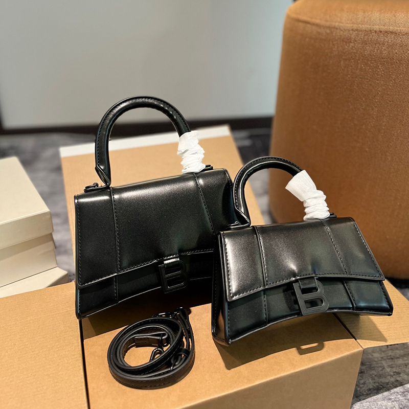 Balenciaga(バレンシアガ) ）BB Hourglass ショルダーバッグ トートバッグ  レディース