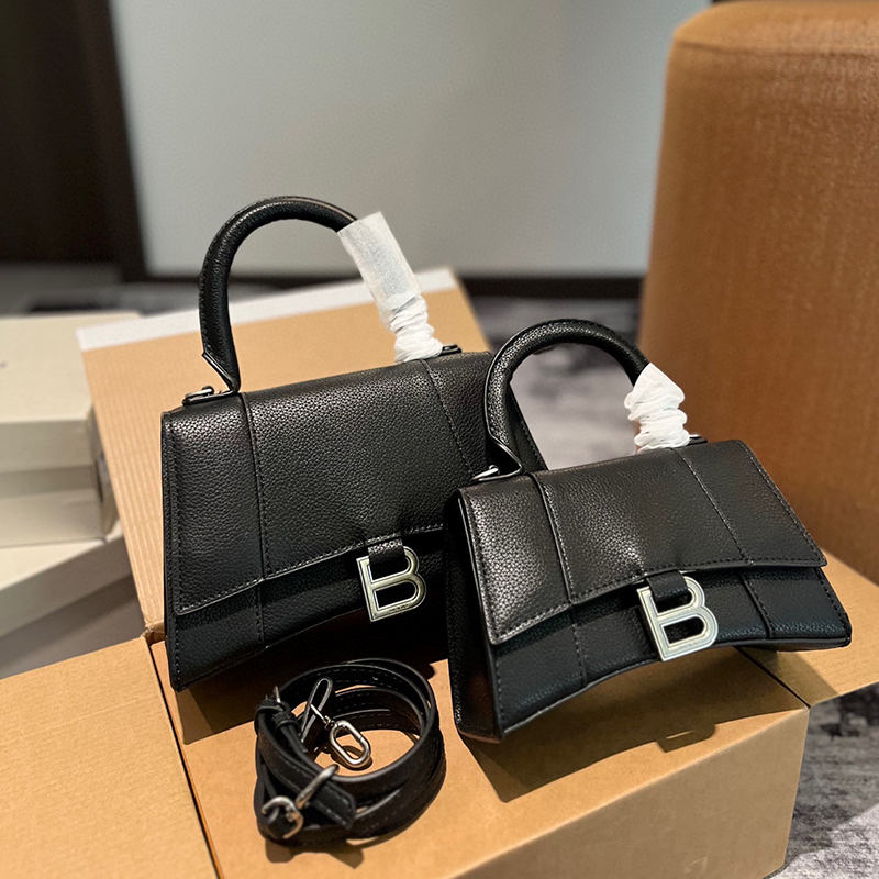 Balenciaga(バレンシアガ) ）BB Hourglass ショルダーバッグ トートバッグ  レディース